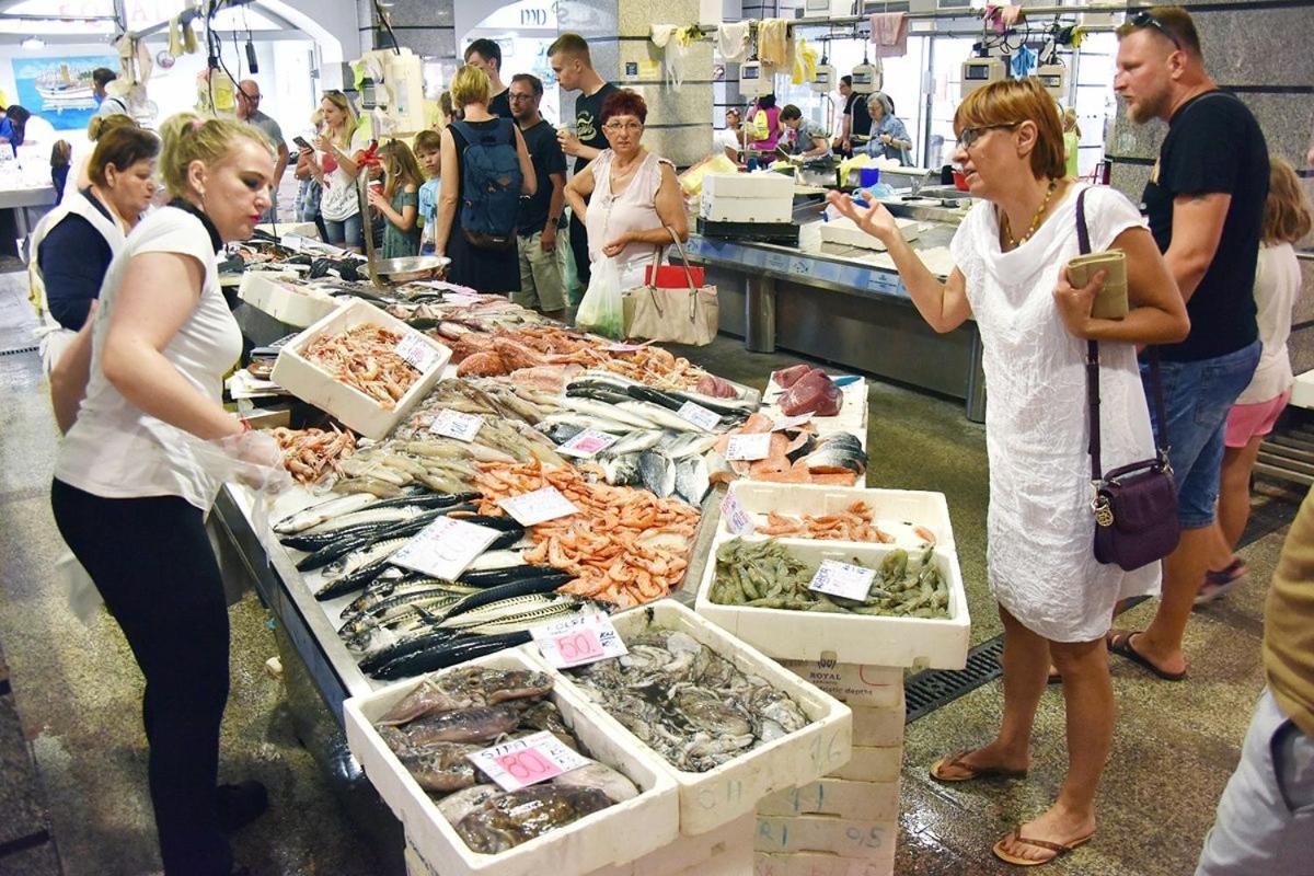 Lola App In City Center, 4+1 Pax Pula Ngoại thất bức ảnh